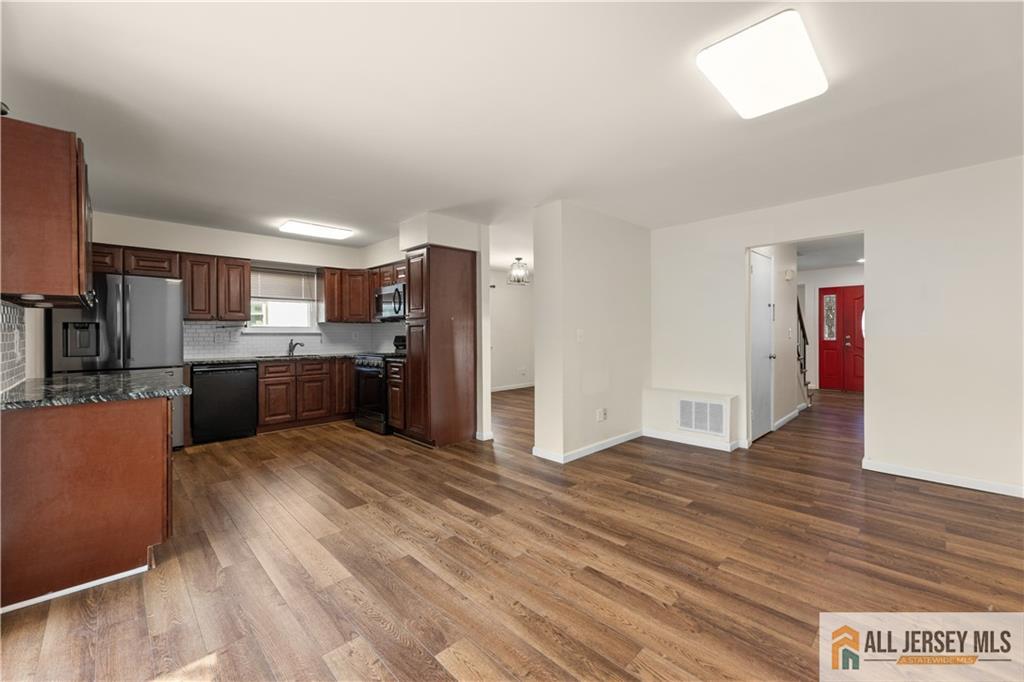 77 Larry Court, South Brunswick, NJ, 08810 image 21