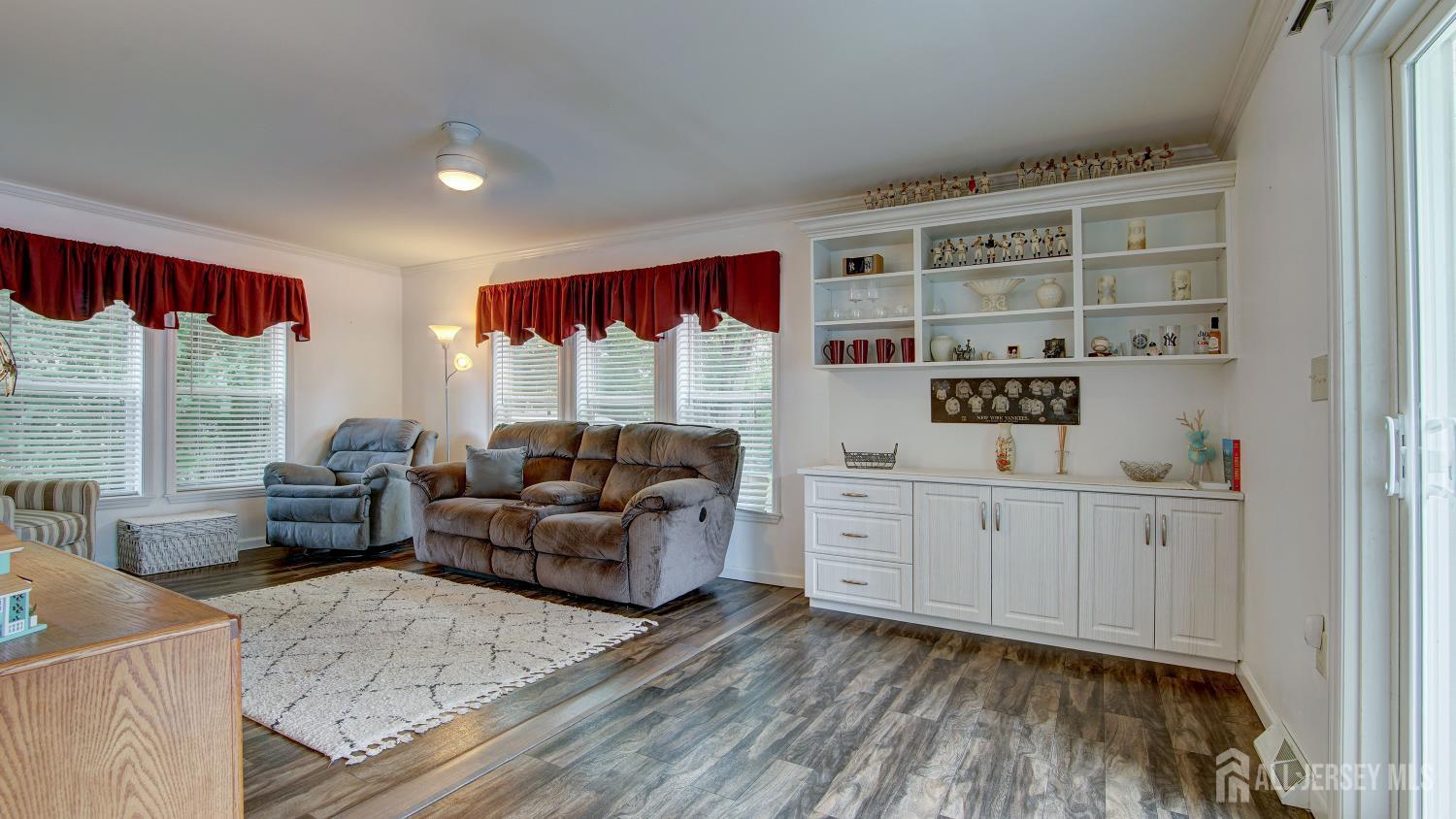 287 Woods Edge Court, Spotswood, NJ, 08884 image 15