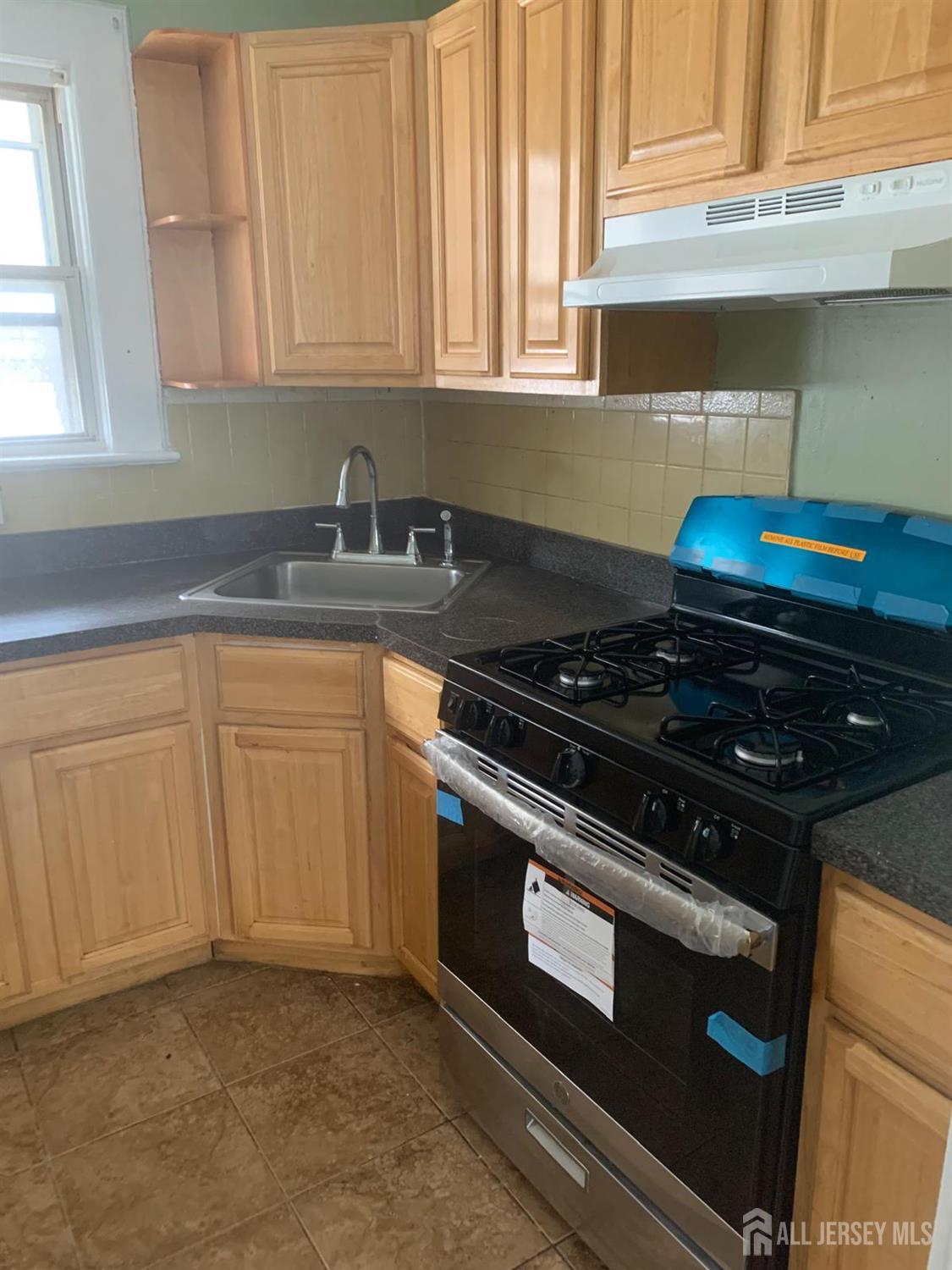 106 Summit Street, East Orange, NJ, 07017 image 20