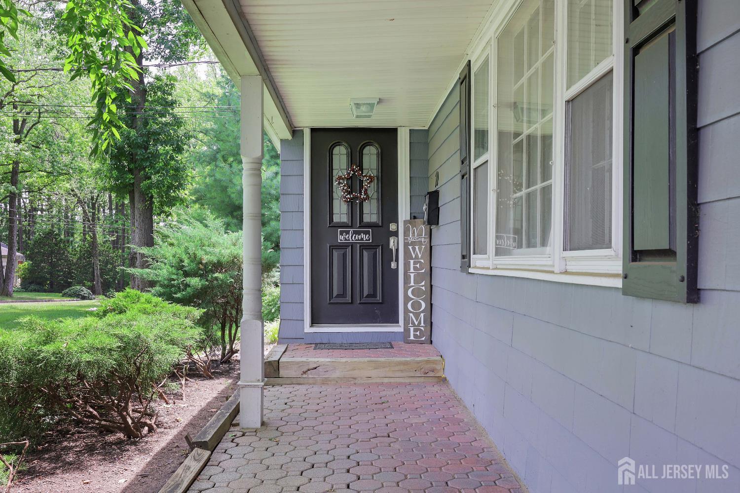 70 Surrey Lane Image 3