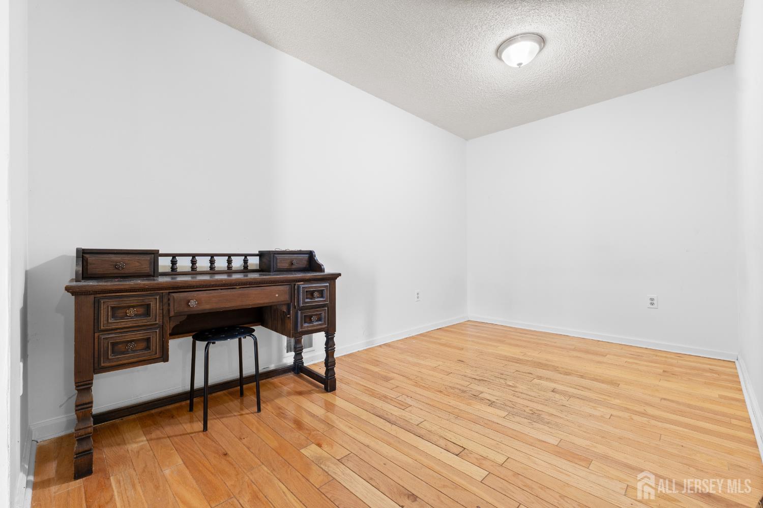 255 Hampshire Court, Piscataway, NJ, 08854 image 6