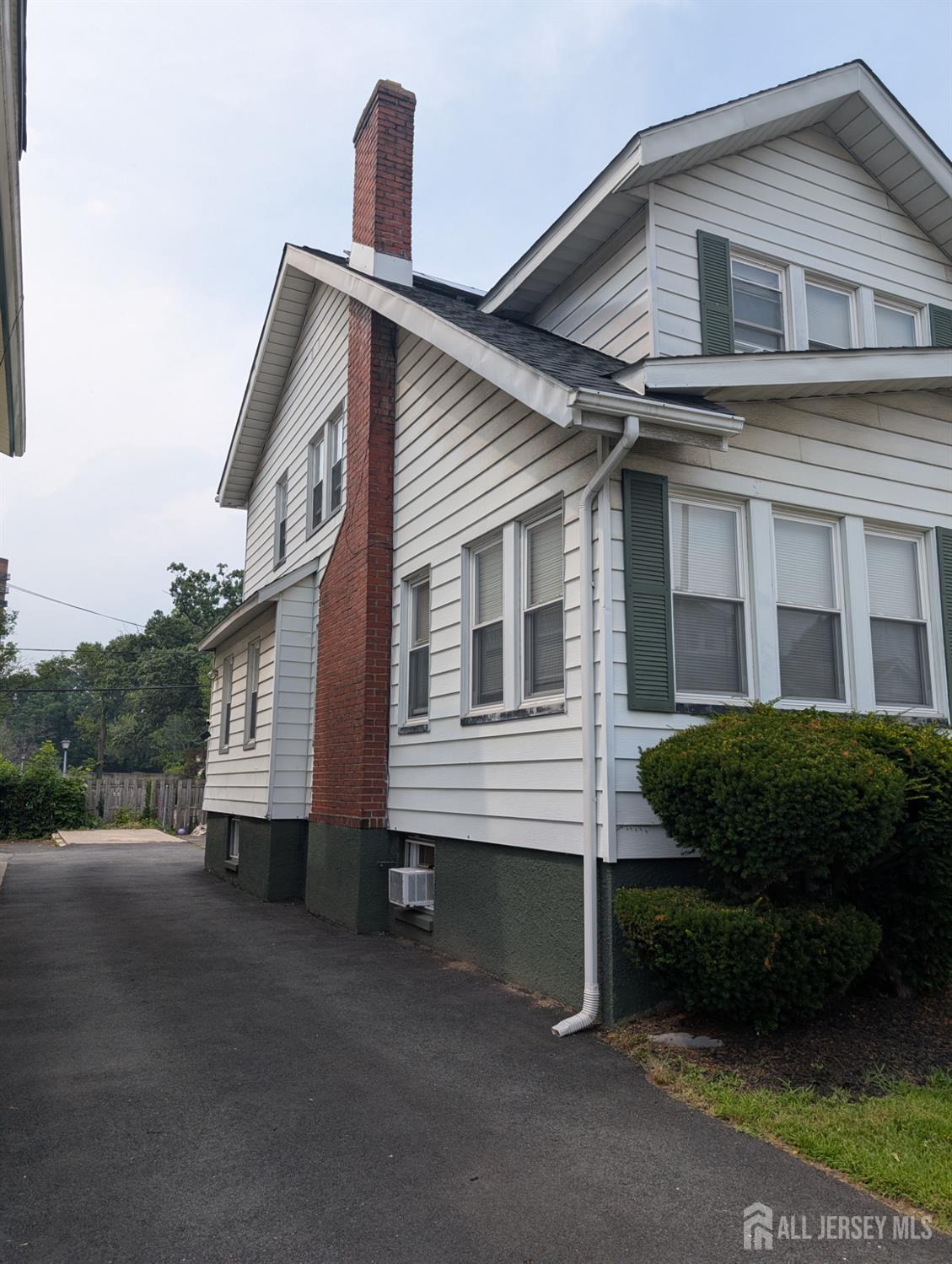 337 N Maple Avenue Image 3