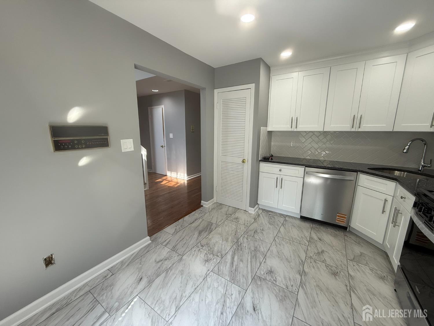 3 Park Gate Drive, Edison, NJ, 08820 image 11