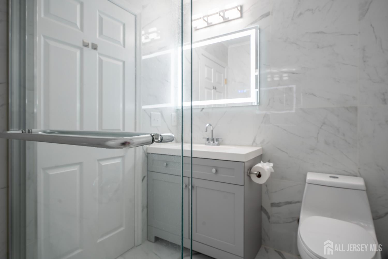 10 Hampton Place, East Brunswick, NJ, 08816 image 19
