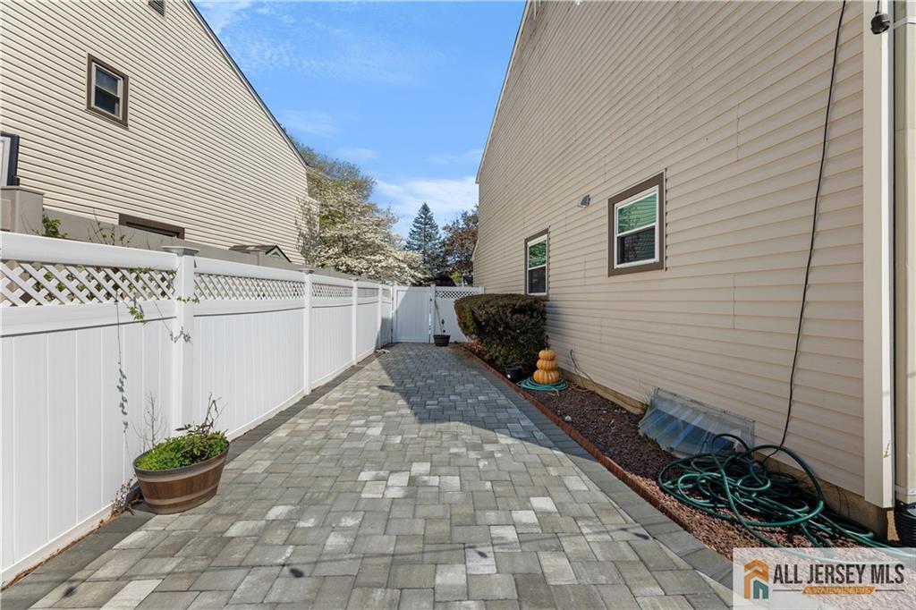 77 Larry Court, South Brunswick, NJ, 08810 image 9