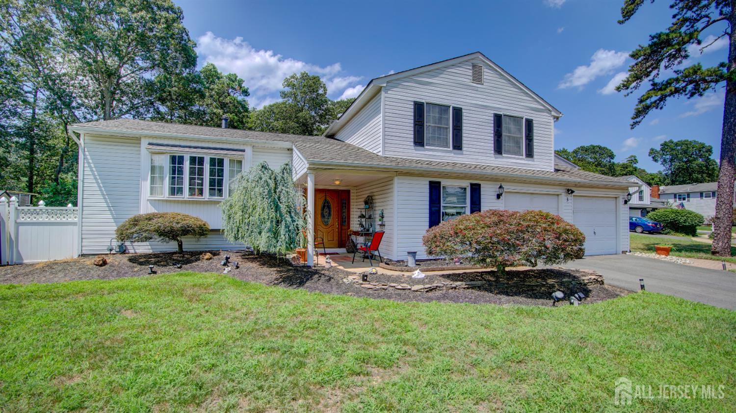 3 Feathertree Court, Howell, NJ, 07731