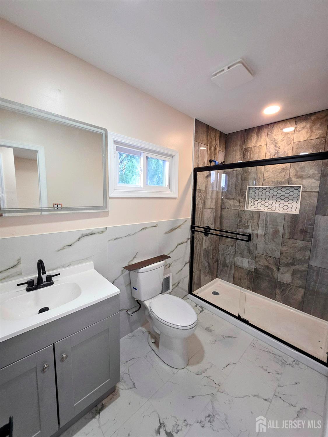 81 Hickory Street, Carteret, NJ, 07008 image 21