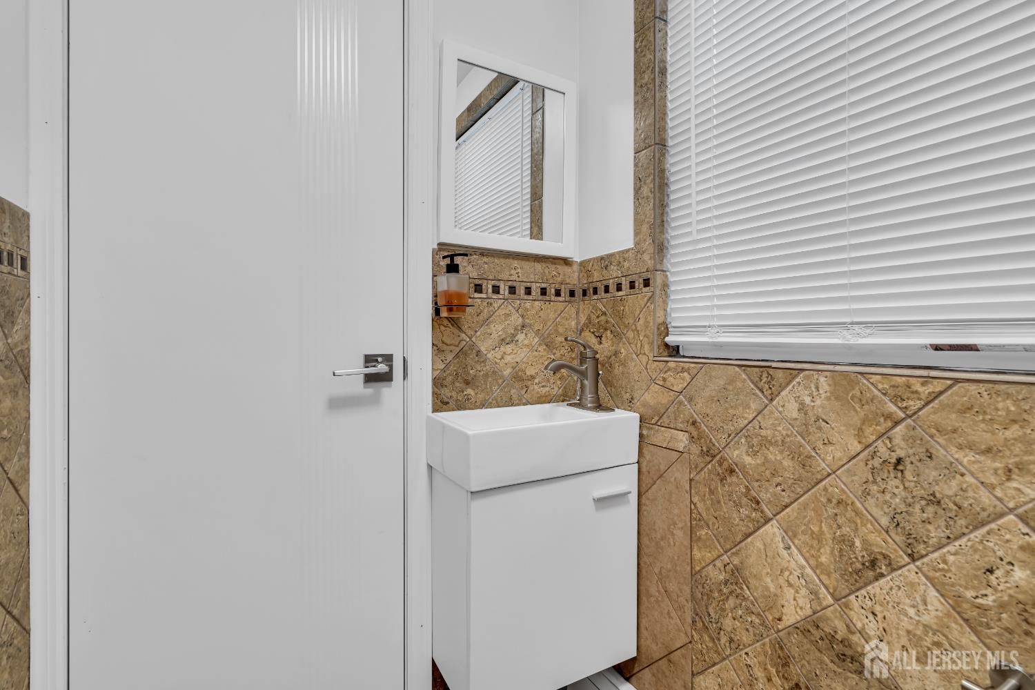 31 Jordan Road Road, Colonia, NJ, 07067 image 30