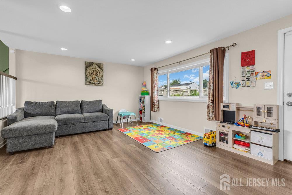 40 McKinley Avenue, Colonia, NJ, 07067 image 25