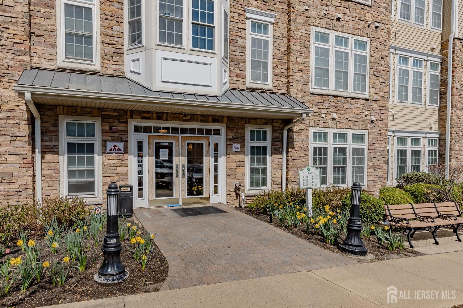 1304 Cedar Village Boulevard 304 Image 5