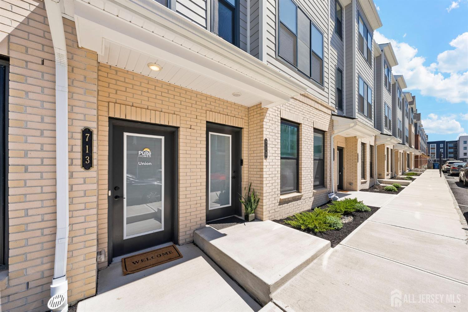 1306 Parker Boulevard Image 3