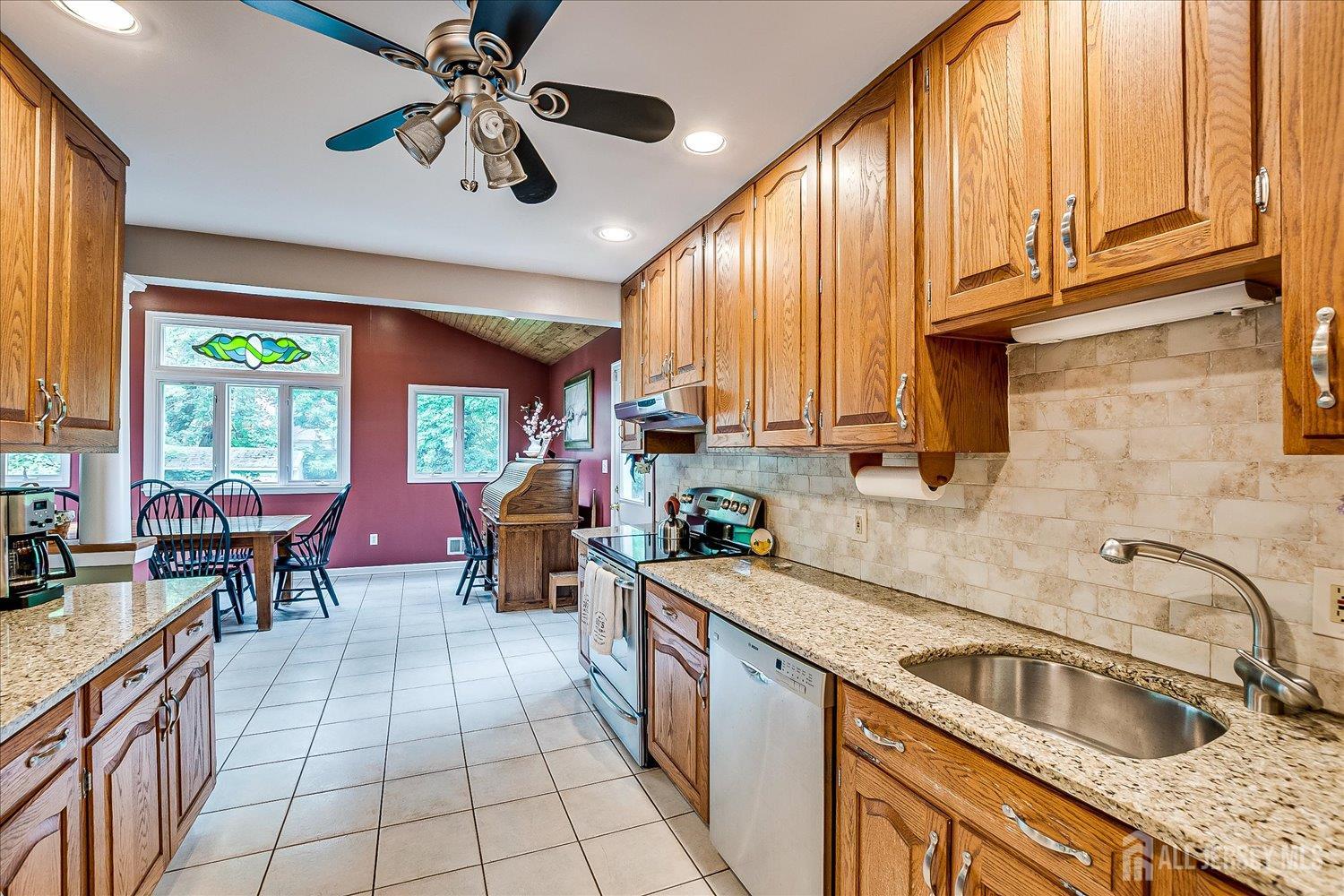 6 Zaydee Drive, Edison, NJ, 08837 image 31