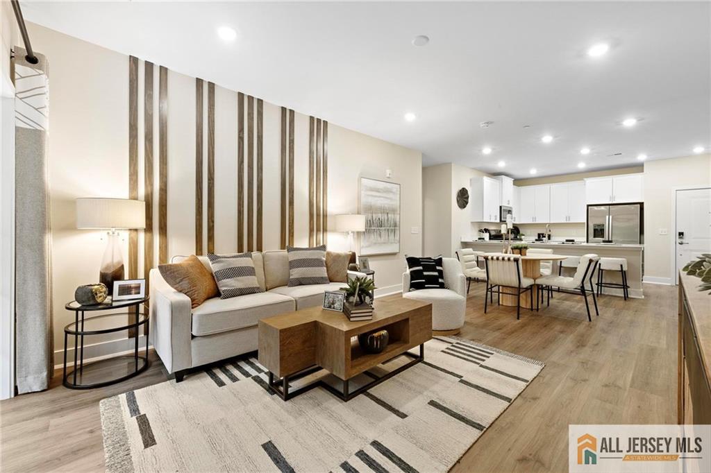 30101 Radford Court 3001 Image 1
