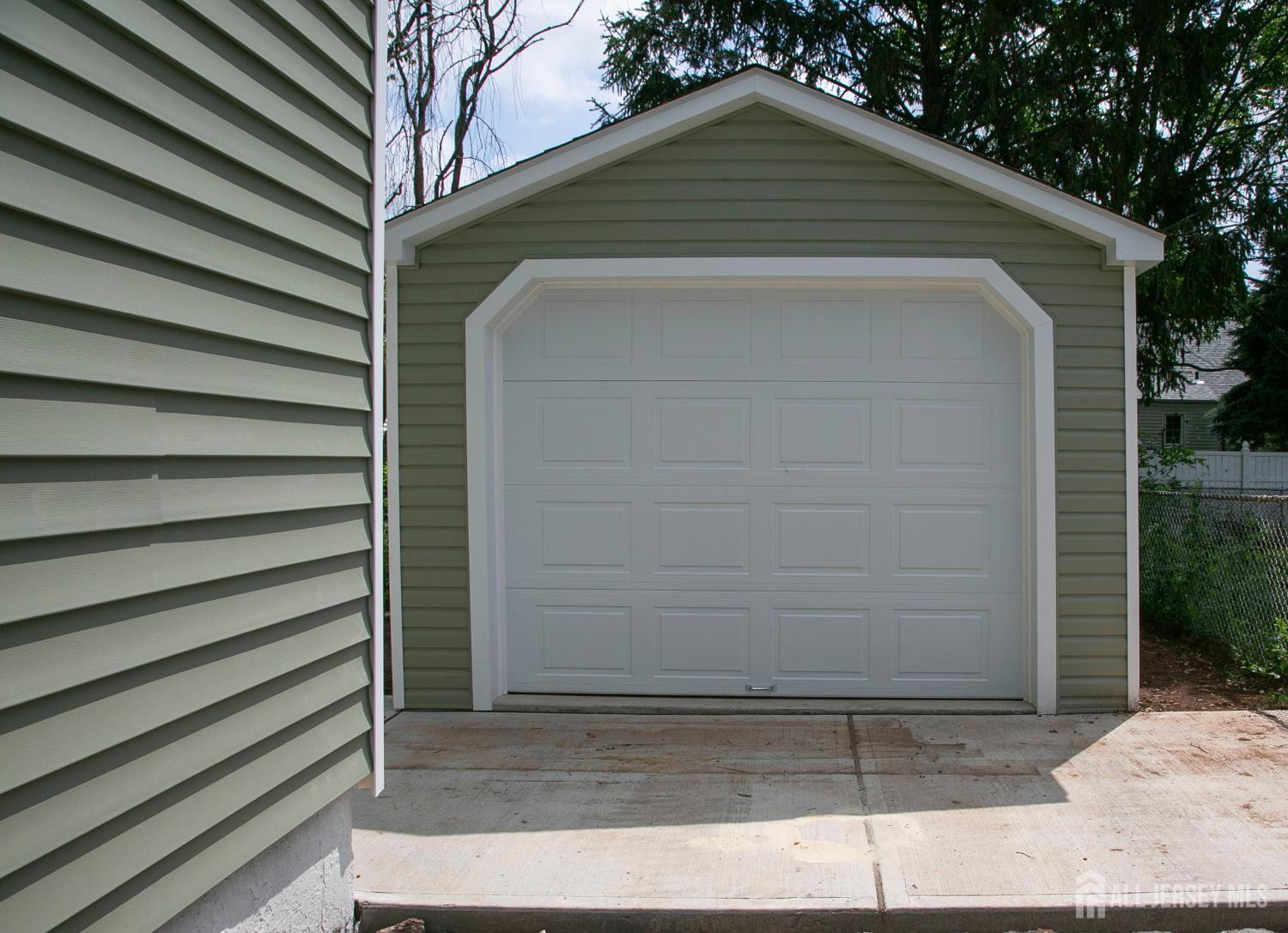 15 Bradley Drive Image 4
