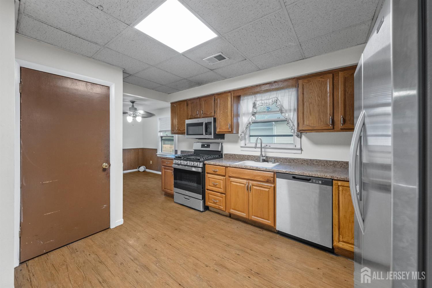 231 old Road, Sewaren, NJ, 07077 image 15