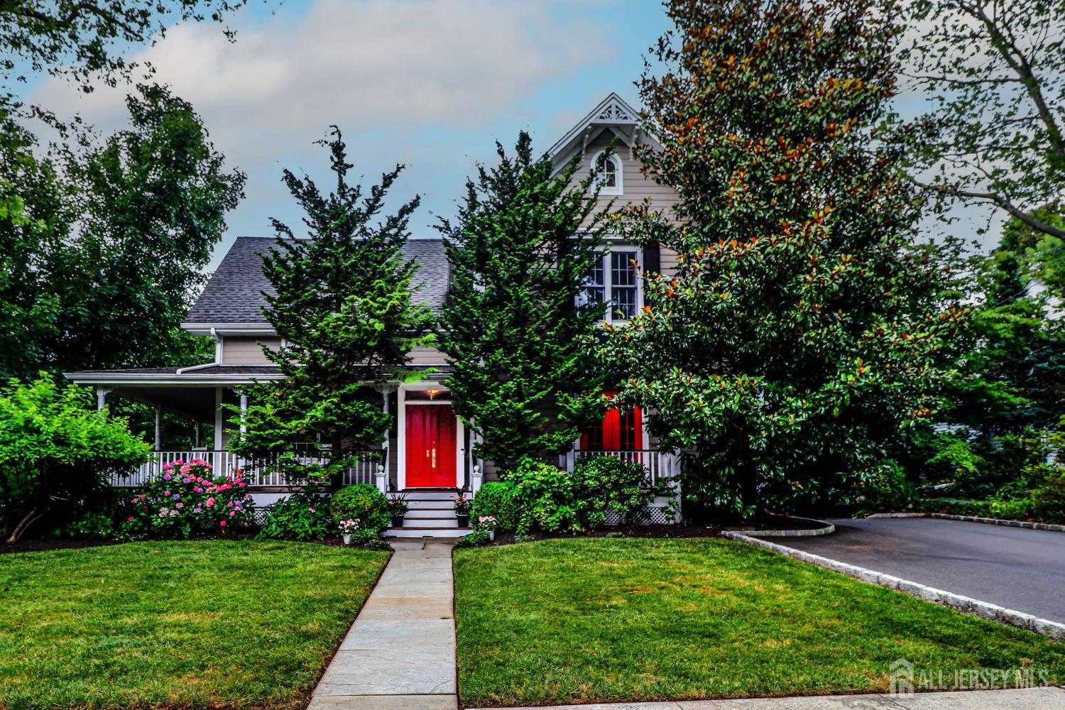 125 Hillside Avenue, Metuchen, NJ, 08840