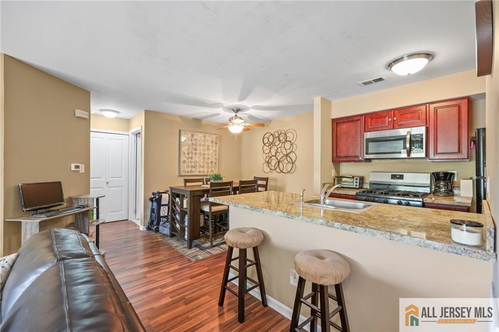 147 Longfield Court 147 Image 4
