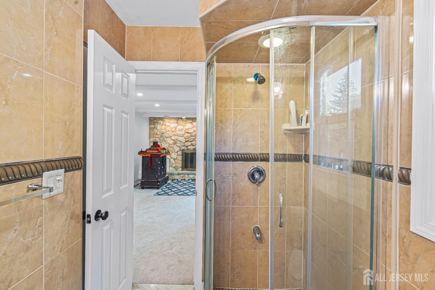 1099 new dover Road, Edison, NJ, 08820 image 27