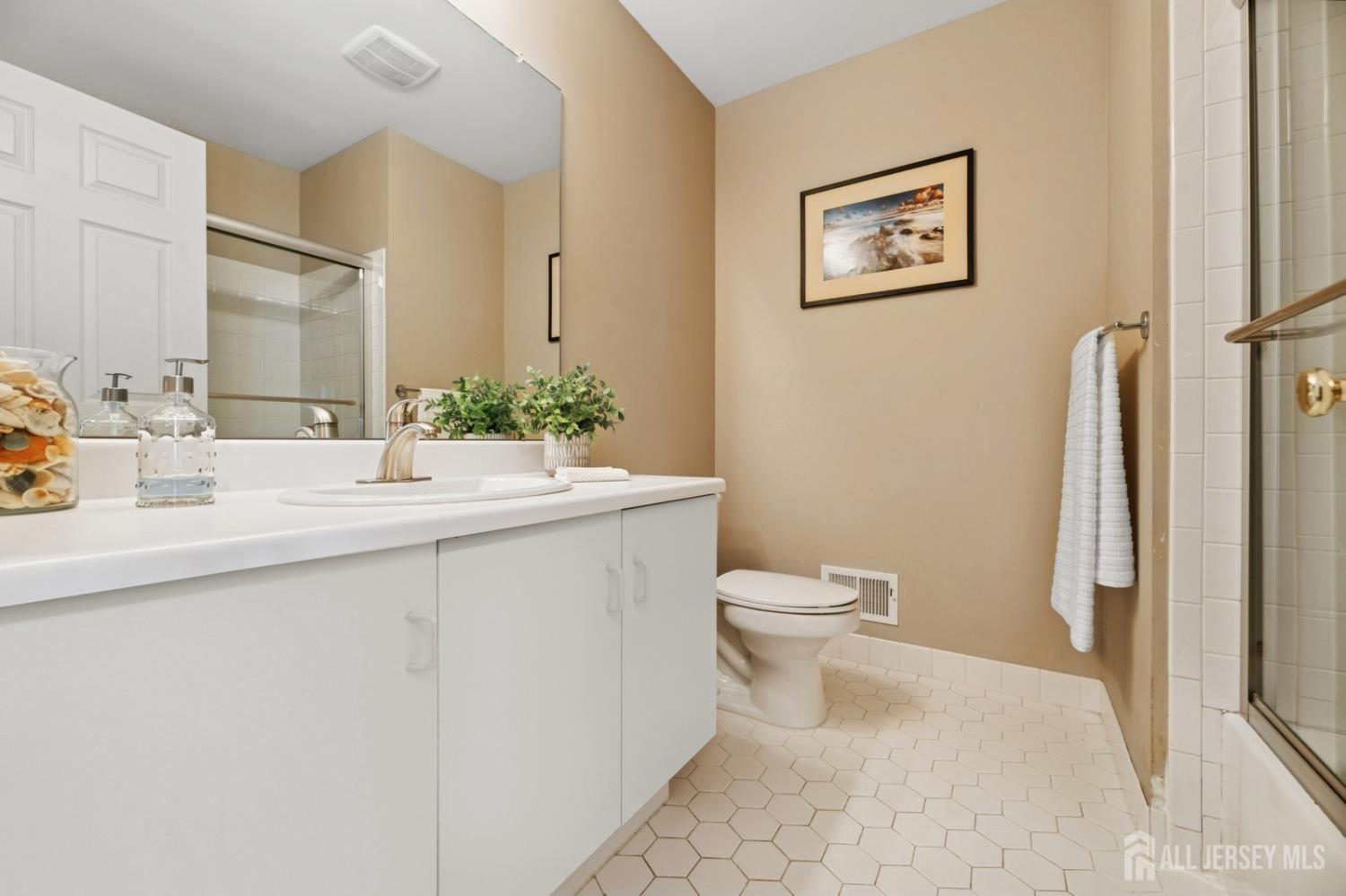 44 Windsong Circle, East Brunswick, NJ, 08816 image 36