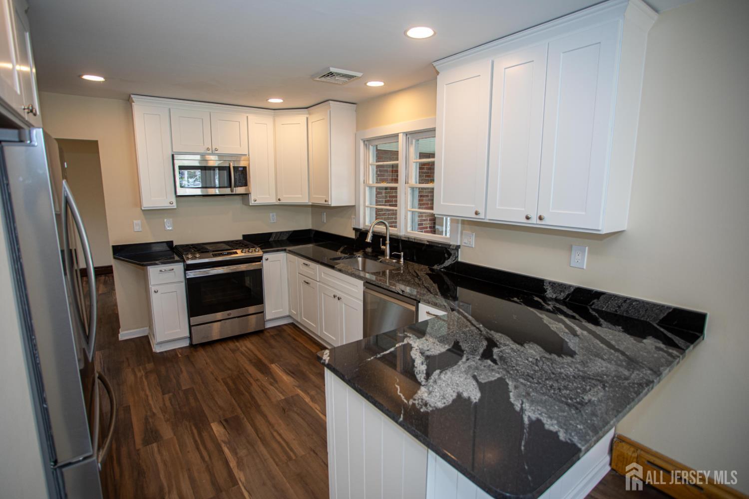 326 Walnut Street, South Amboy, NJ, 08879 image 18