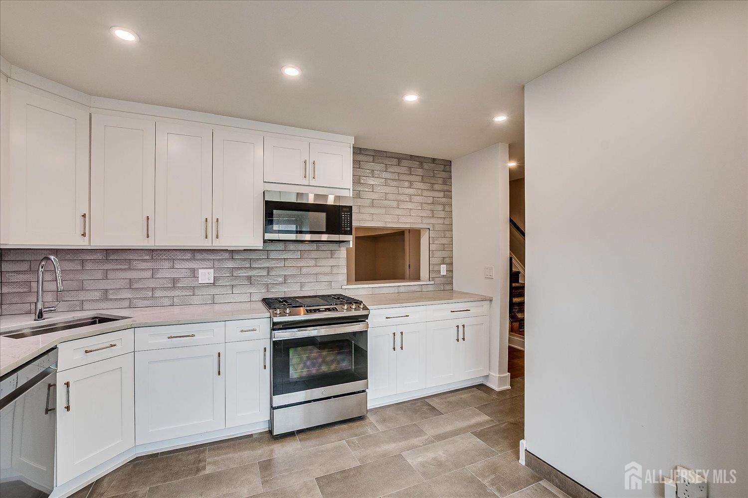 369 Bromley Place, East Brunswick, NJ, 08816 image 12
