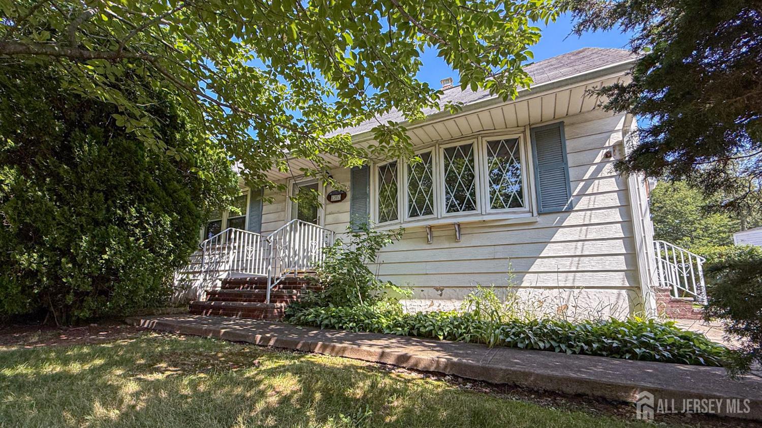 64 Bender Avenue Image 3