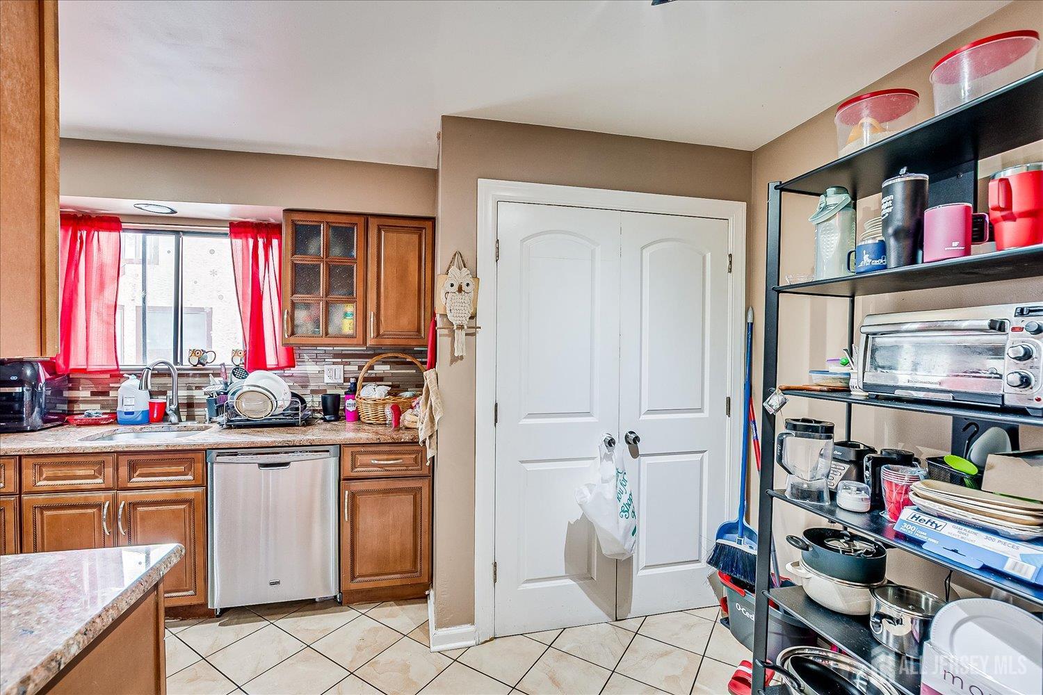 57 smith Street 2, Perth Amboy, NJ, 08861 image 20