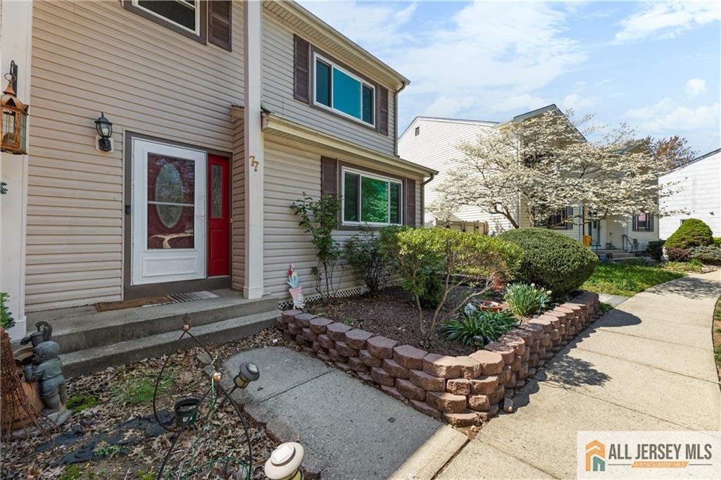 77 Larry Court Image 4
