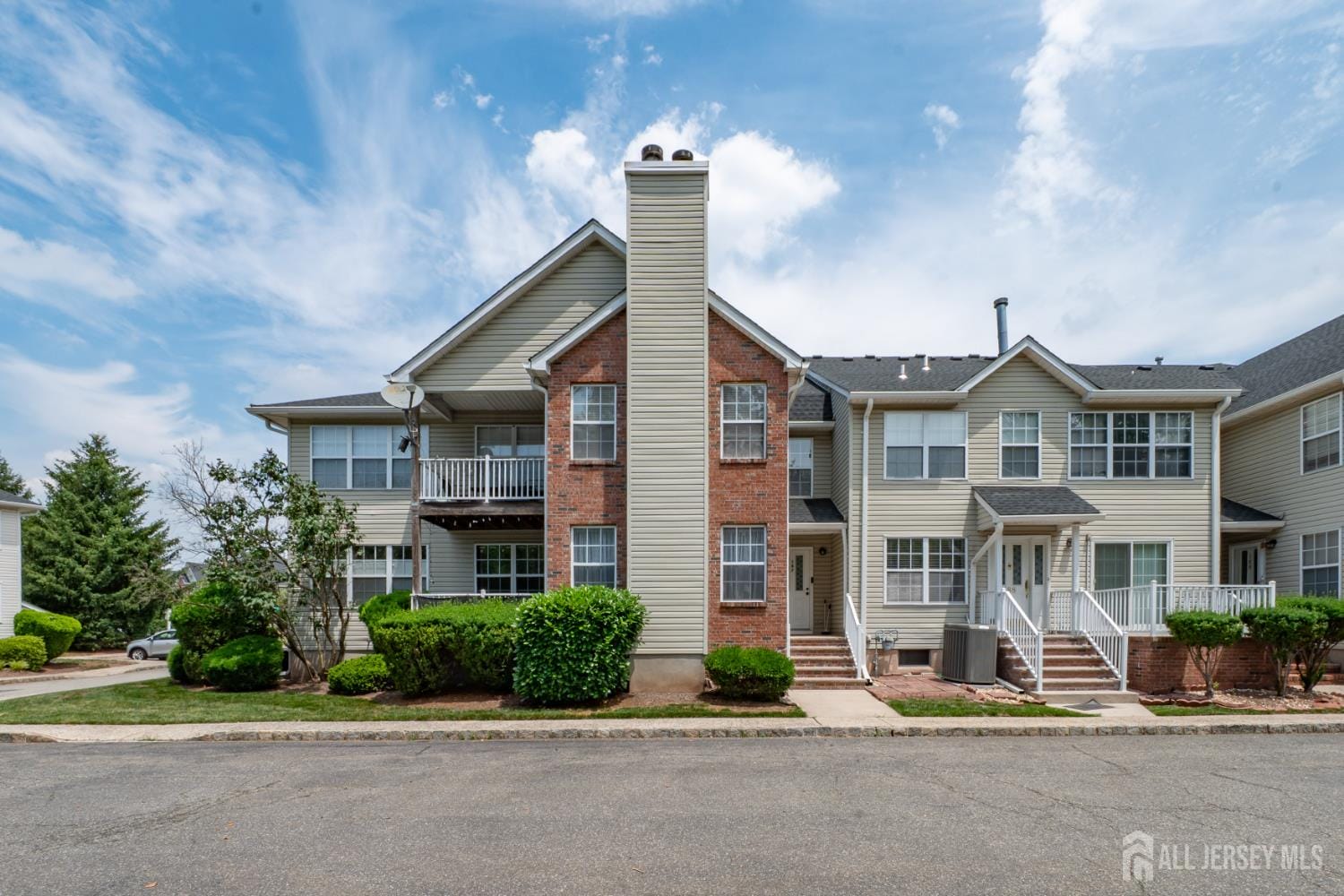 186 Barclay Court Image 1