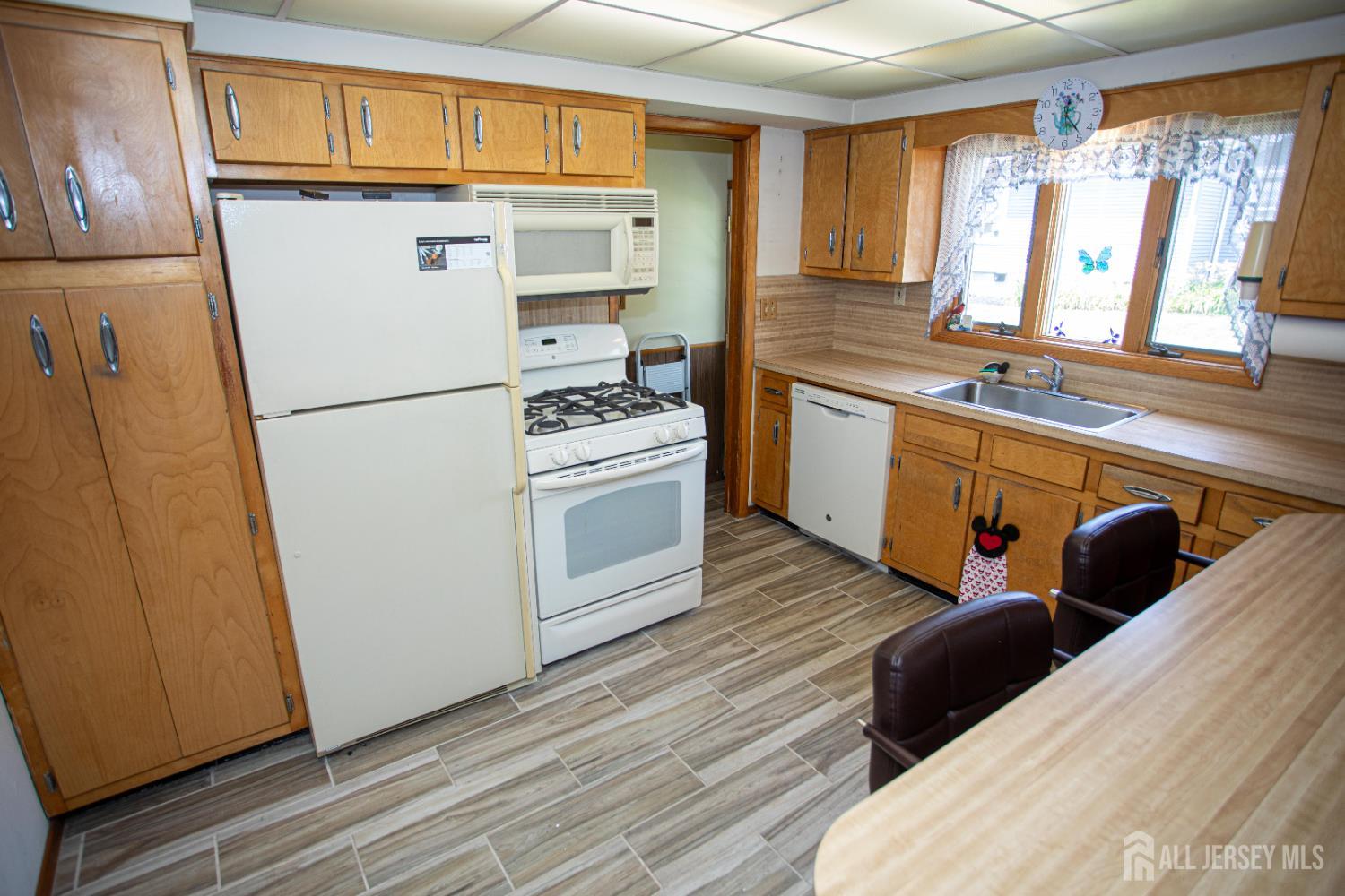 800 Charles Street, South Amboy, NJ, 08879 image 6