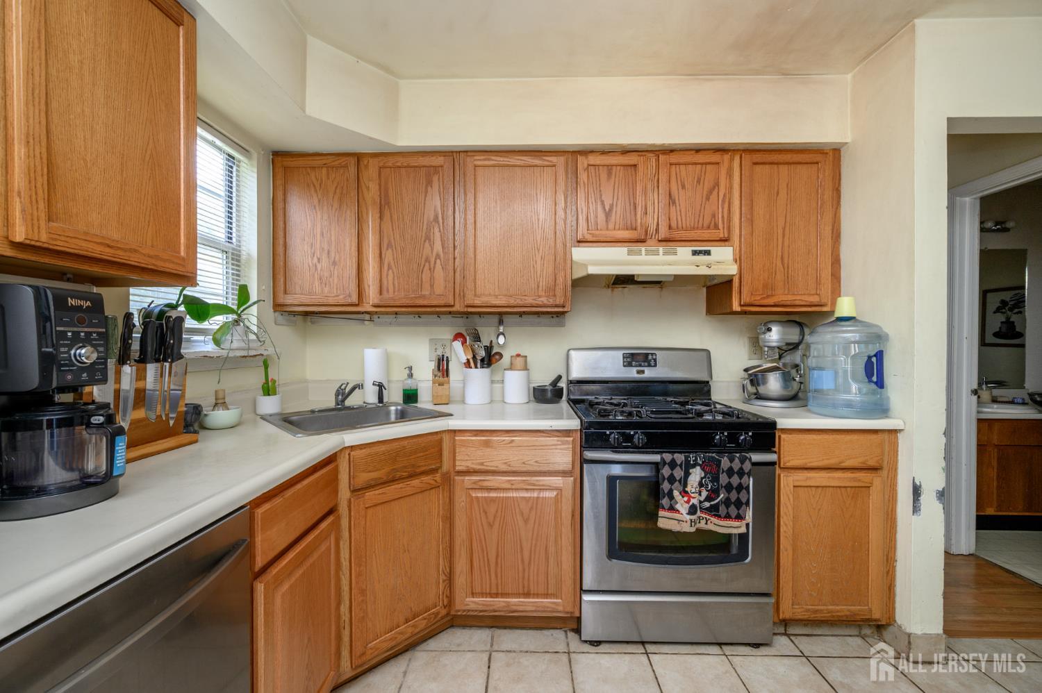 38 Nottingham Way, Franklin Twsp, NJ, 08873 image 13