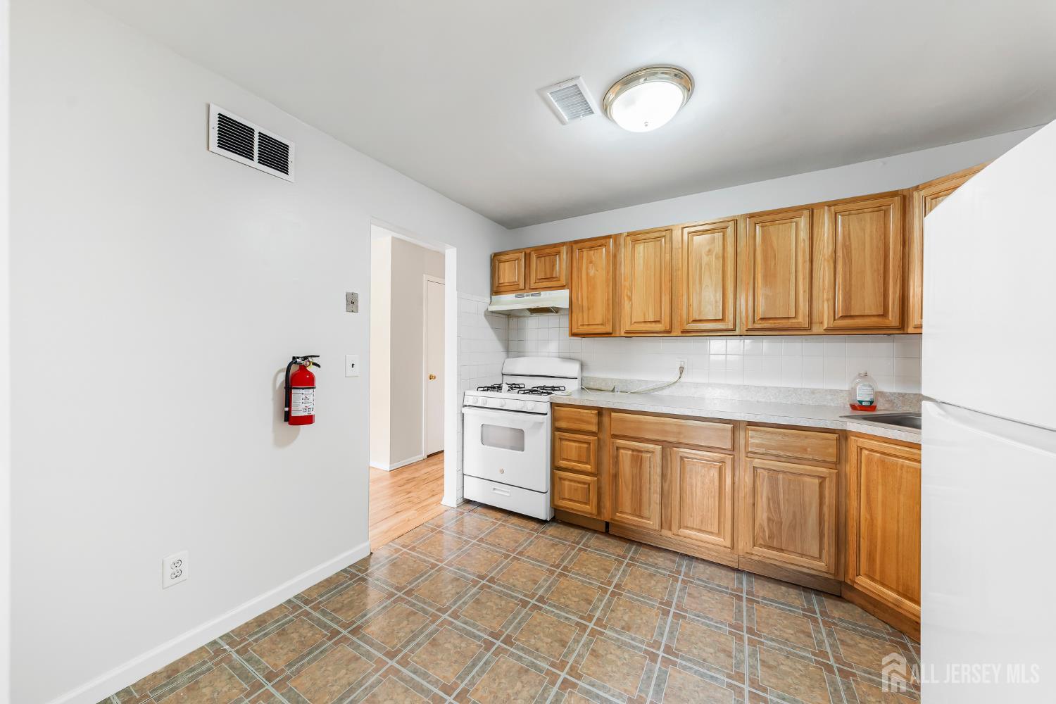 227 college Drive, Edison, NJ, 08817 image 14
