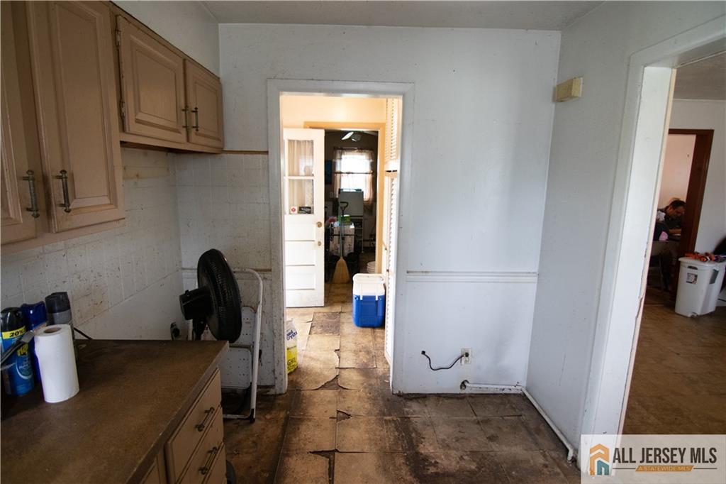60 Runyon Avenue, Edison, NJ, 08817 image 17