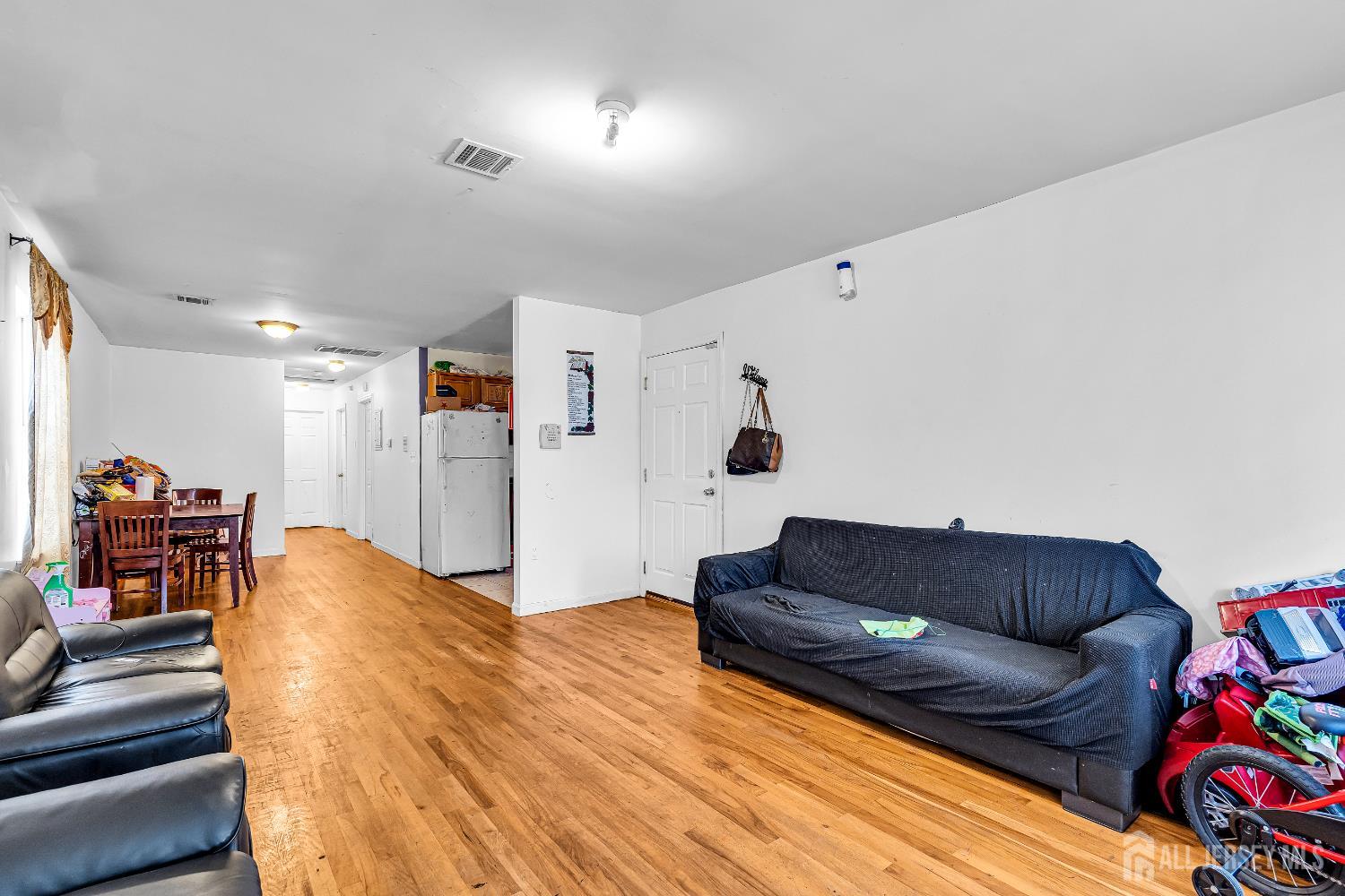 544 Broadway Image 3