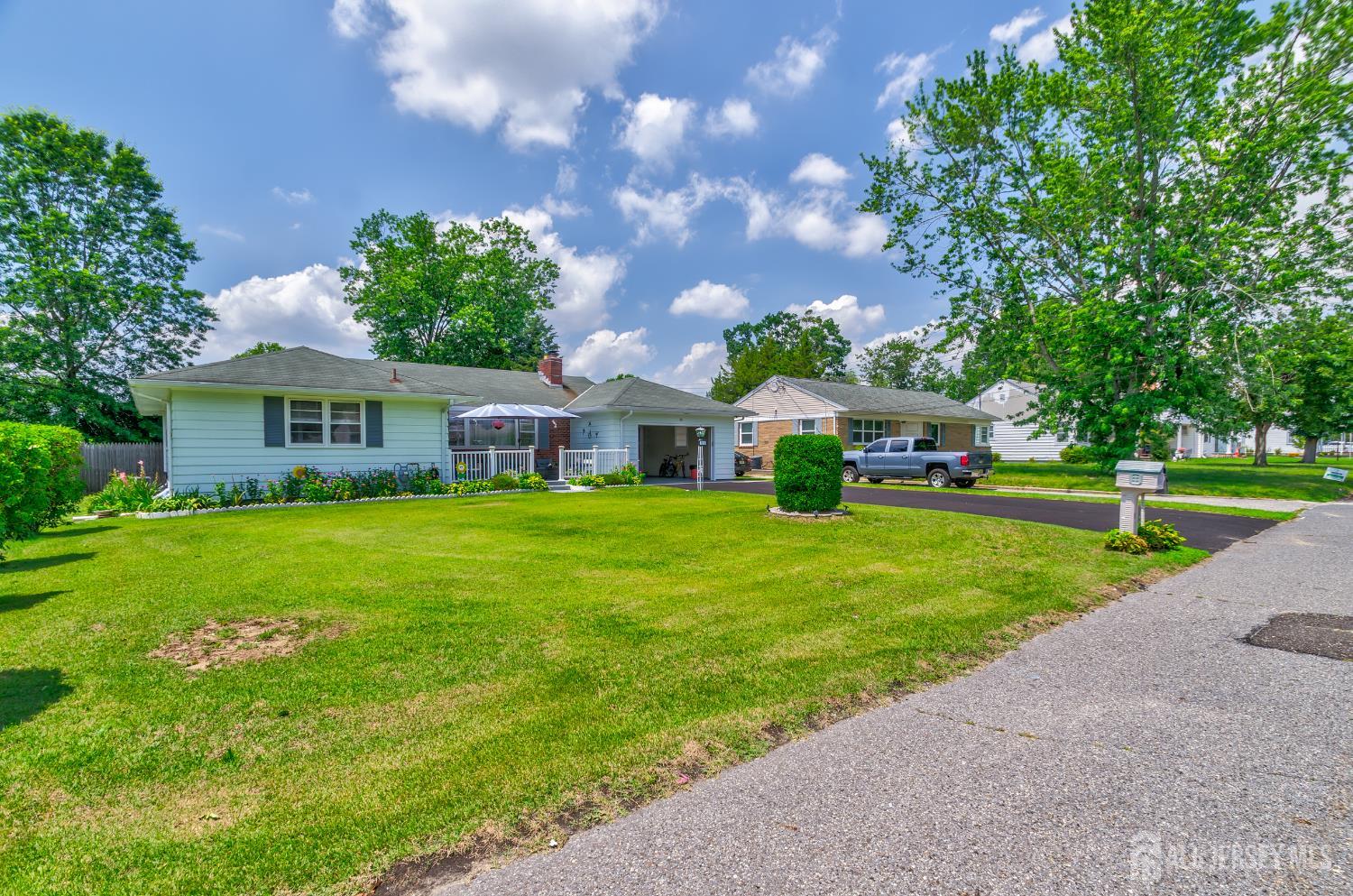 90 Oaklawn Terrace Image 5