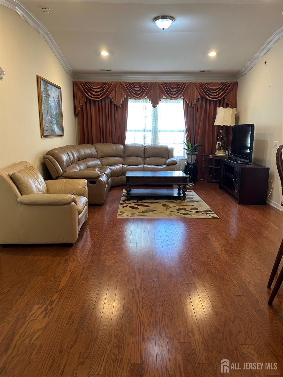 4207 Cedar Village Boulevard Image 2