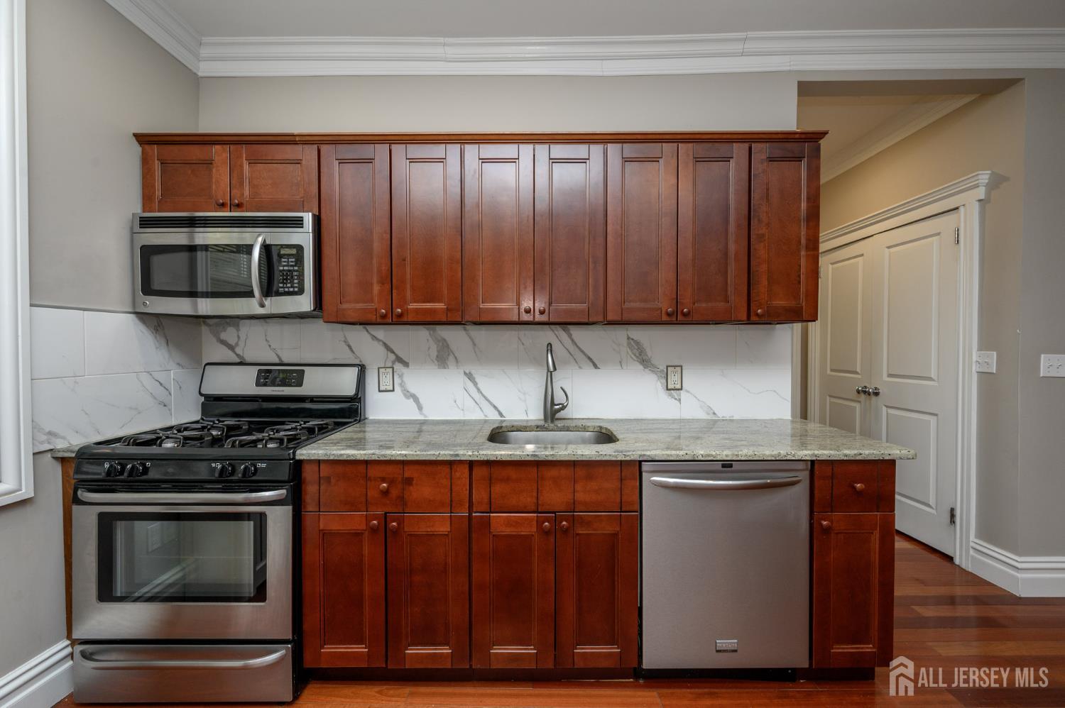7435 Boulevard East 34, North Bergen, NJ, 07047 image 11
