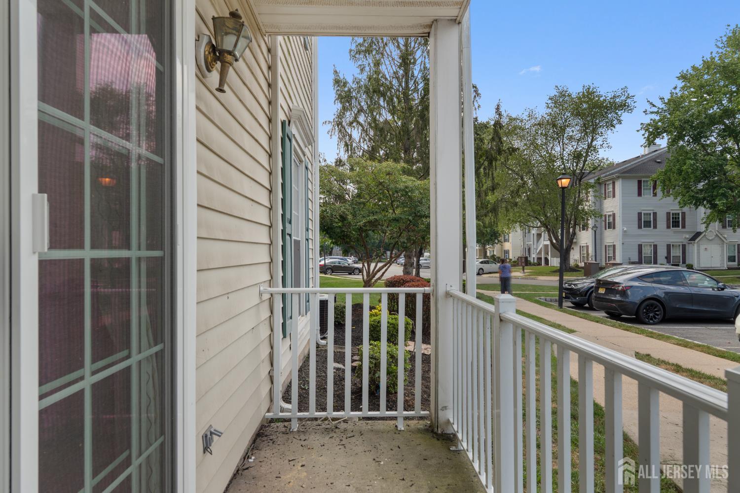 251 Kempsey Drive Image 4