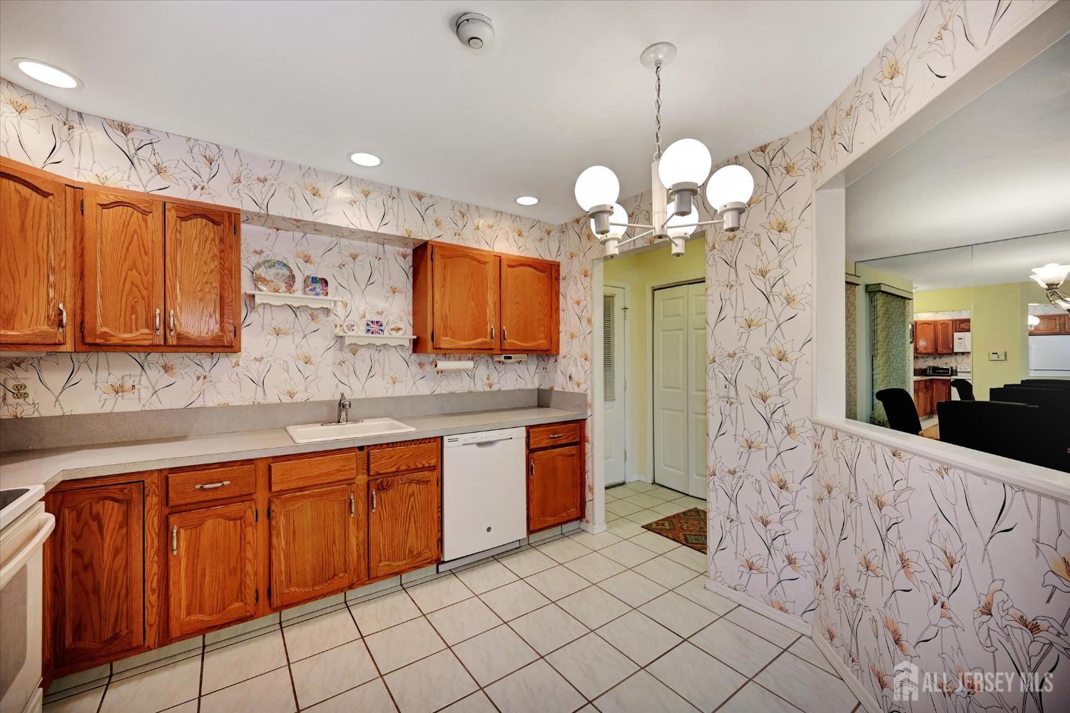 124 Concordia Circle C, Monroe, NJ, 08831 image 28