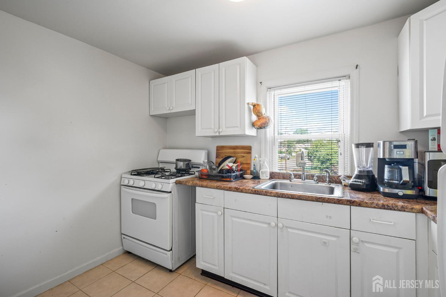 40 Avenel Street, Avenel, NJ, 07001 image 16