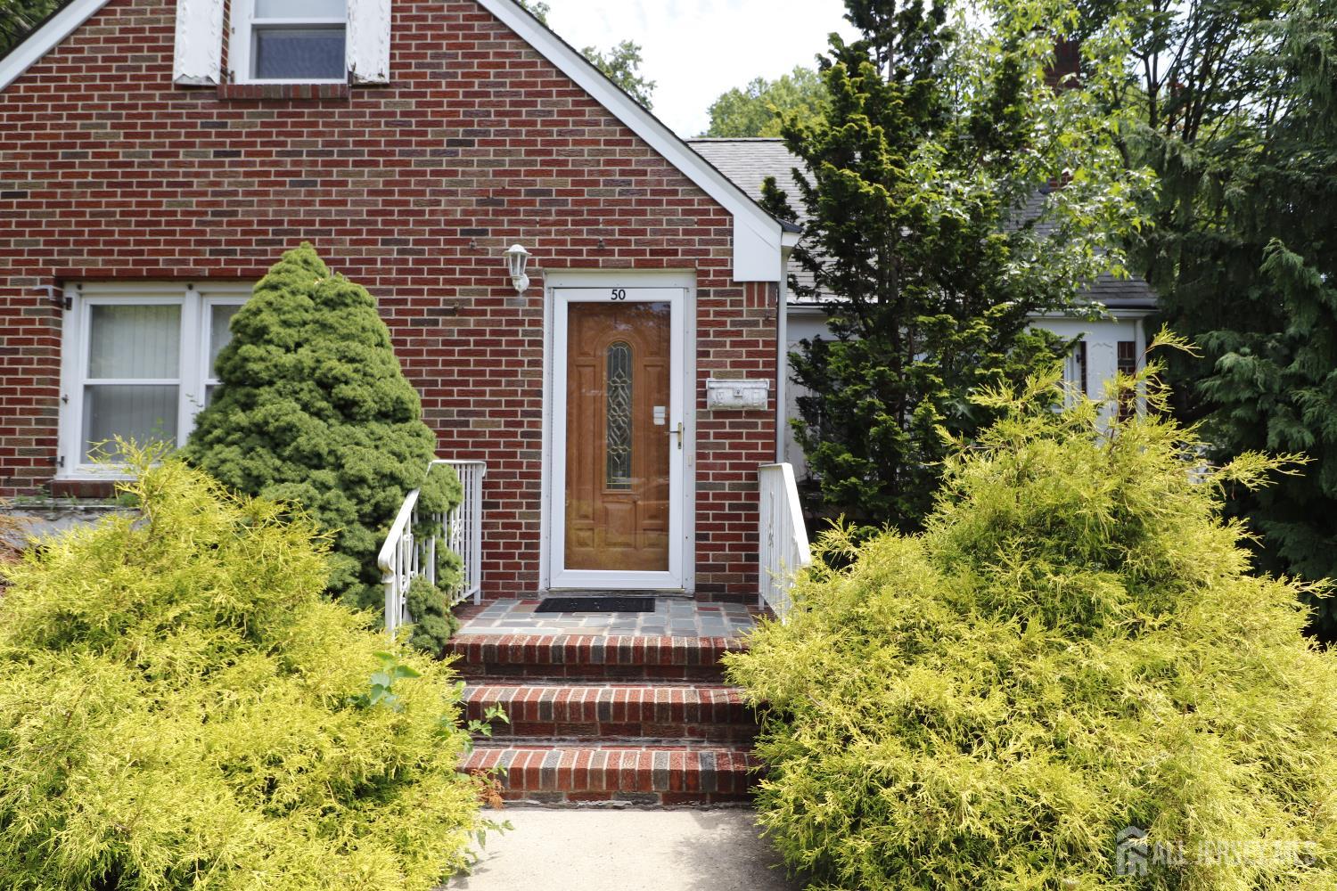 50 Clover Avenue Image 3