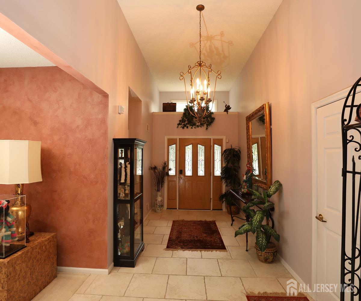 18 Kingston Court Image 2