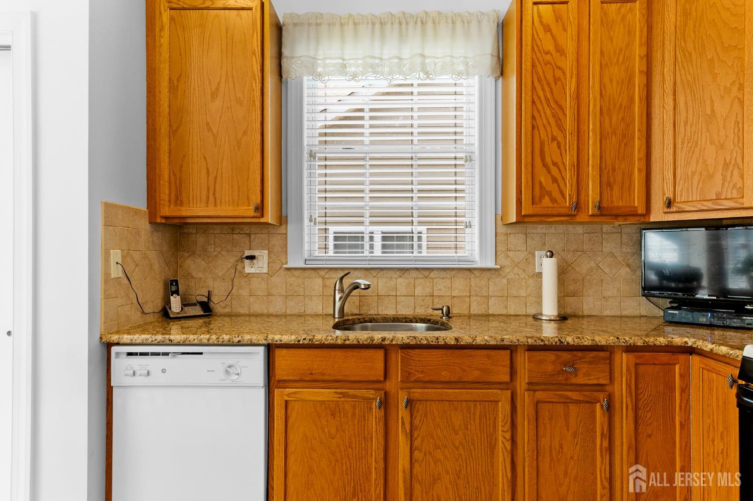 319 Highgate Court, Marlboro, NJ, 07746 image 20