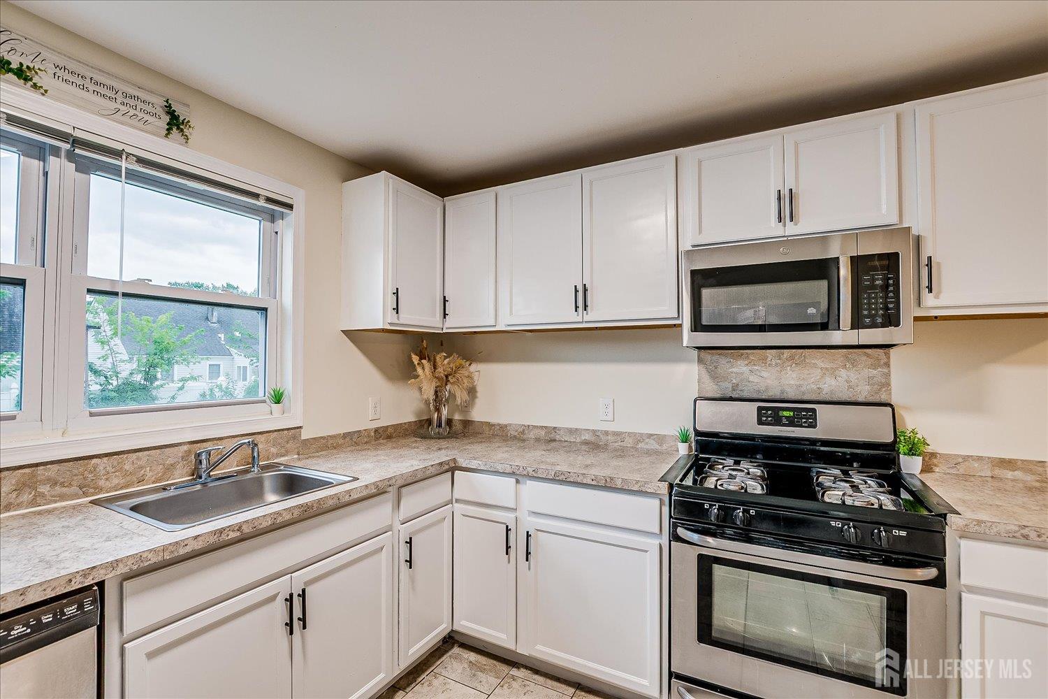 54 Holly Street, Port Reading, NJ, 07064 image 15