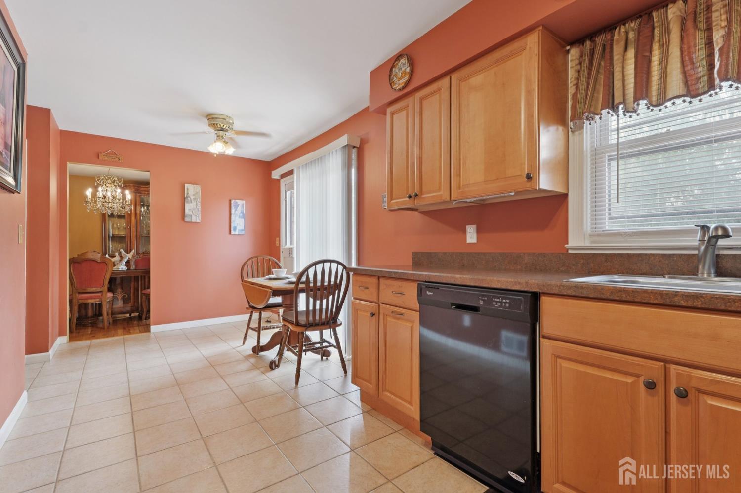 8 Ashford Court 1208, Sayreville, NJ, 08872 image 16