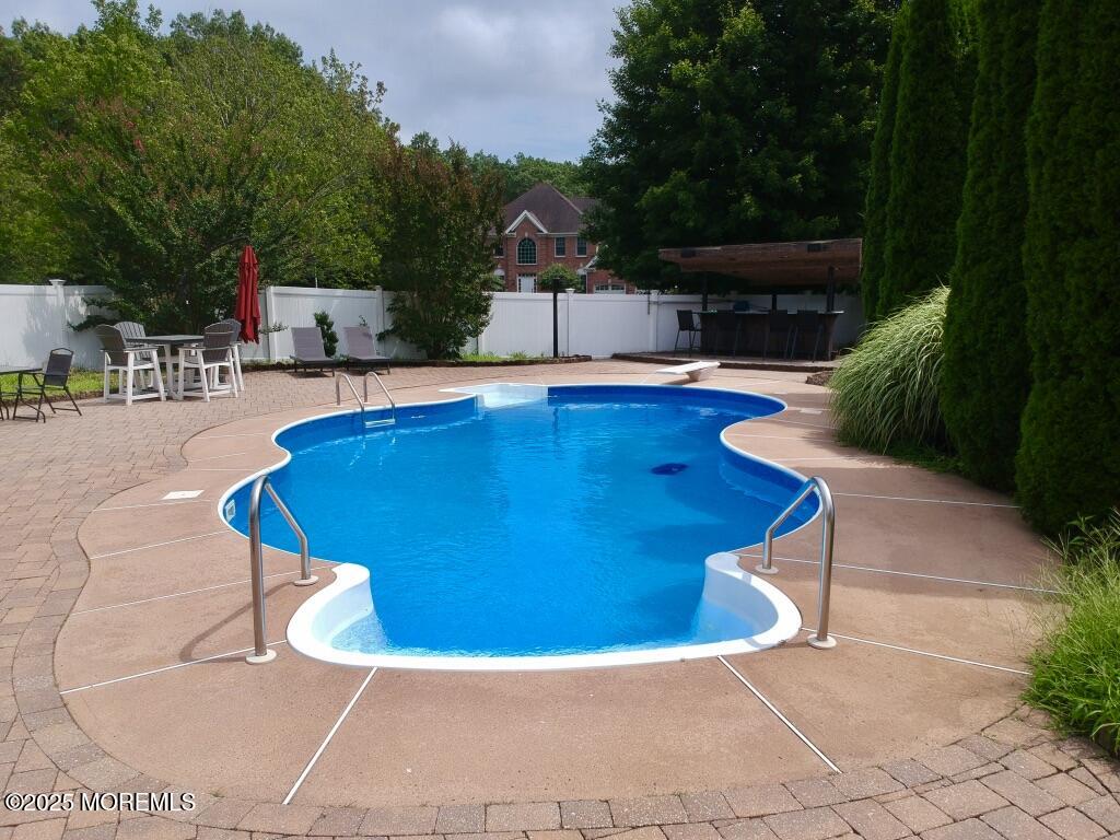 747 Hill Street Image 4