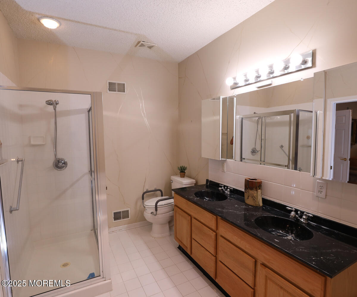 18 Kingston Court, Jamesburg, NJ, 08831 image 8