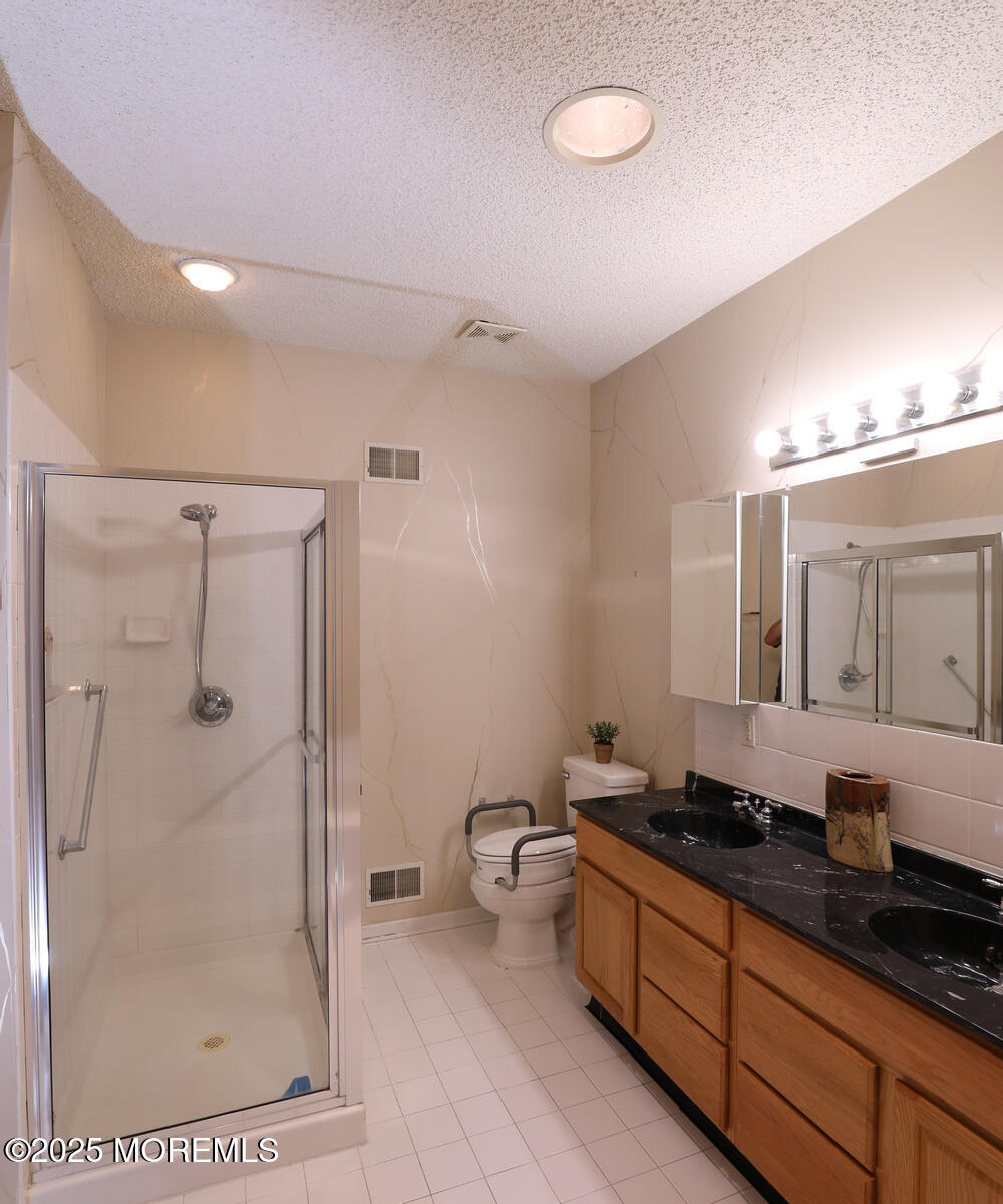 18 Kingston Court, Jamesburg, NJ, 08831 image 9