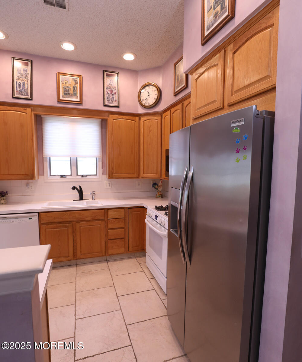 18 Kingston Court, Jamesburg, NJ, 08831 image 31