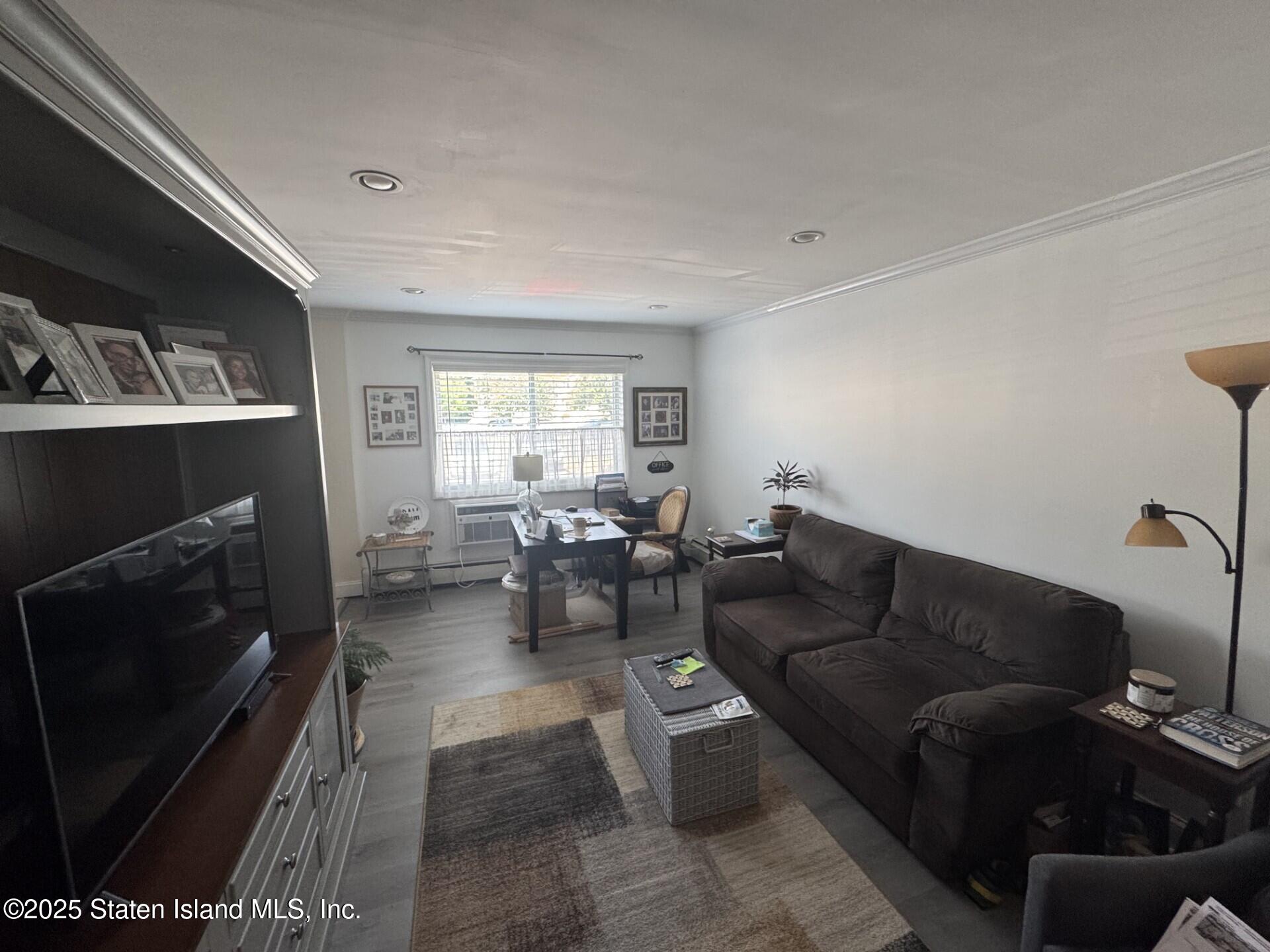 1304 Rockland Avenue Image 3